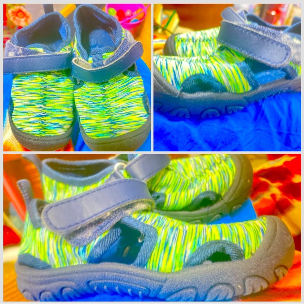 Water shoes size 6